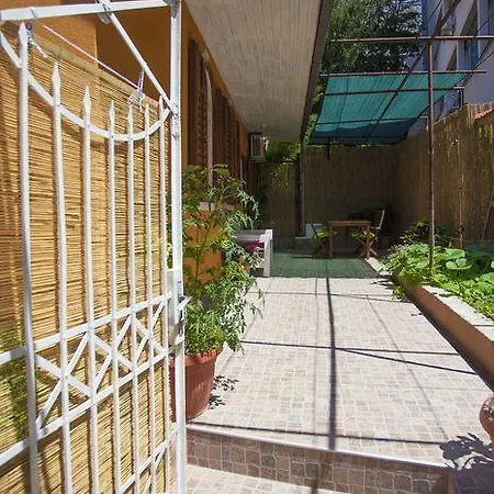 Διαμέρισμα Rose Garden